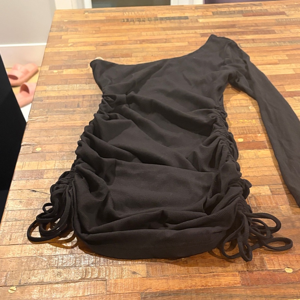 Chic Black One-Shoulder Mini Dress